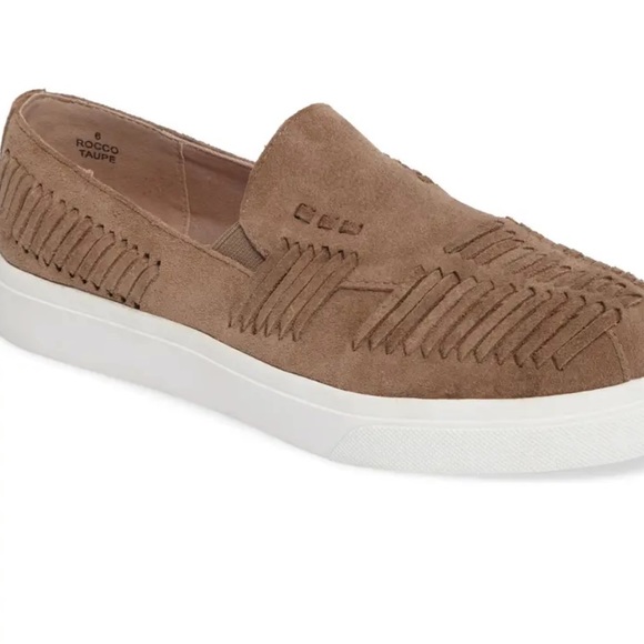 Mossimo Supply Co. Shoes Vegan Leather Womens Tan Slip On Shoes